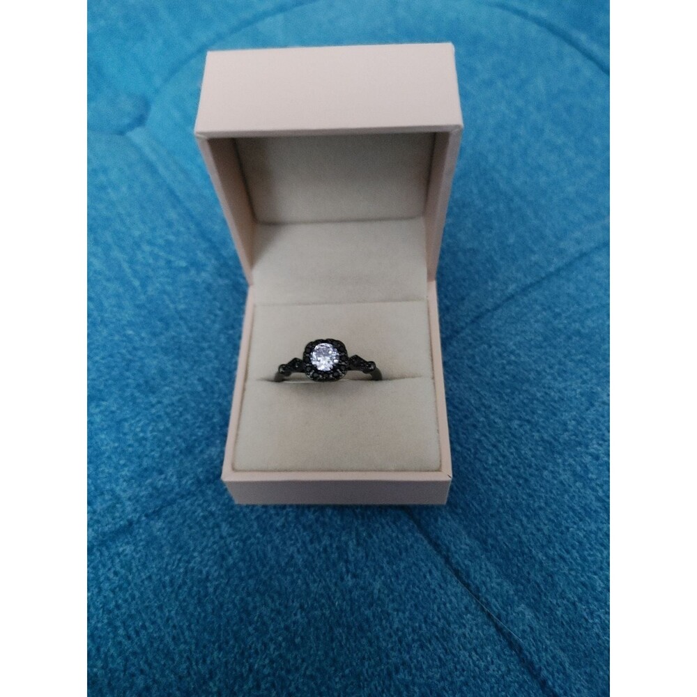 Women's ring size 10
